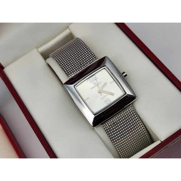 Lots Peugeot, Gossip, Dufonte Women Quartz Analog Watch - NOS - Picture 4 of 11